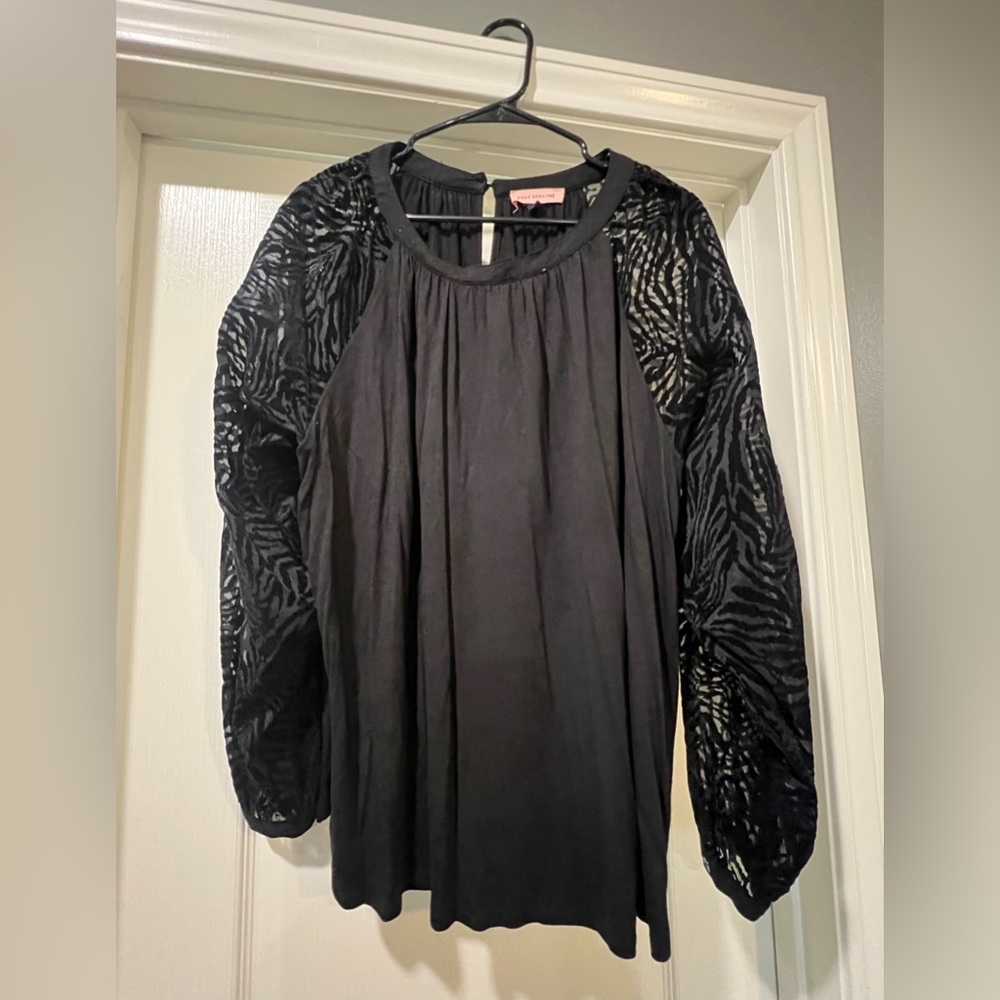 Black 1x blouse